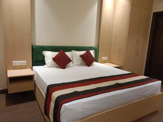 Hotel Dua Grand A unit of Ajooni Hospitality- 5 Min Walk From Golden Temple - 5