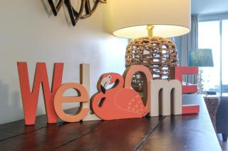 Gorgeous Overlooks The Courtyard in Classic Coastal Style Waterscape C400 - 2