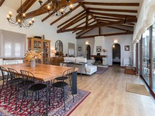 Impresionante villa entre mar y montaña - 2