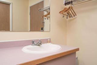 Days Inn by Wyndham West-Eau Claire - Eau Claire - 8
