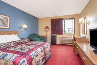 Days Inn by Wyndham West-Eau Claire - Eau Claire - 3