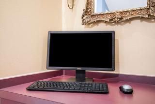 Days Inn by Wyndham West-Eau Claire - 2