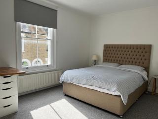 200m To Botanical Garden 3 Bedroom Victoria House - 2