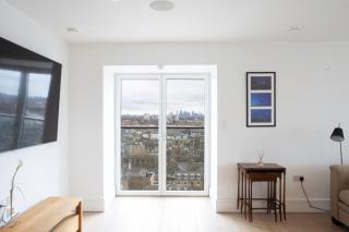 2 Bed 2 Bath Penthouse With Amazing Views with Free Parking - Londra - 8
