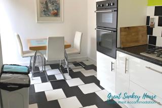 Great Sankey Serviced Accommodation - Warrington - 1