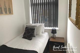 Great Sankey Serviced Accommodation - Warrington - 7