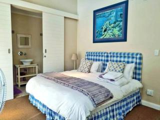 Modern Apartment with Jetty - 5