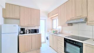 Coastal Getaway: 2 Apartments for up to 14 guests! Light-flooded and Spacious - Larnaca - 7