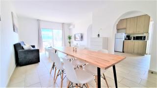 Coastal Getaway: 2 Apartments for up to 14 guests! Light-flooded and Spacious - Larnaca - 6