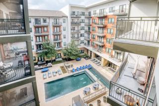 Domain 2br w gym pool wd nr restaurants ATX-178 - 4