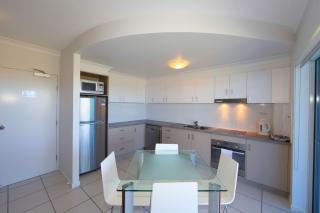 Koola Beach Apartments Bargara - Bargara - 9