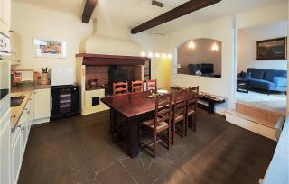 2 Bedroom Amazing Home In Servian - Servian - 9