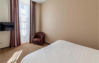 Beautiful Apartment In Saint-Affrique - 3