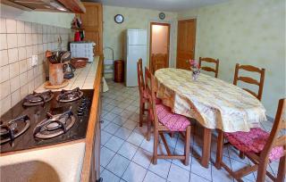 2 Bedroom Lovely Home In Bas-En-Basset - Bas-en-Basset - 6