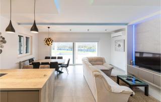 Cozy Home In Primorski Dolac With Wifi - Mravnica - 9