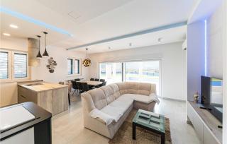Cozy Home In Primorski Dolac With Wifi - Mravnica - 4