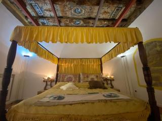 Casa Tiare, the heart of Piazza Plebiscito - Naples - 9