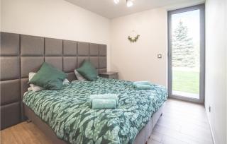 Stunning Home In Ryn With Wifi - 7