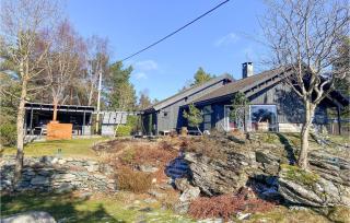 Amazing Home In Mosterhamn - Mosterhamn - 9