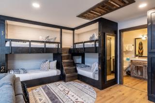 New Rustic Luxe Cabin Billiards Spa Near GSMNP - Townsend - 1