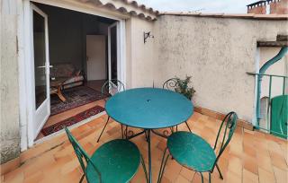 2 Bedroom Amazing Home In Servian - 3
