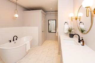 The August House - Windsor - 8