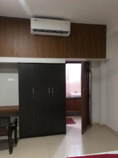 Redbell suites Residency - Kondotti - 5