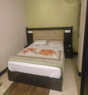 Redbell suites Residency - Kondotti - 2