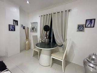 Sheryll Escapes - Kandi big 1 BR, king bed, free housekeeping, fiber fast internet - 7