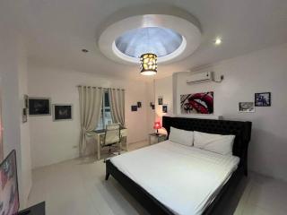 Kandi big 1 BR, king bed, free housekeeping, Wi-Fi - Angeles - 4
