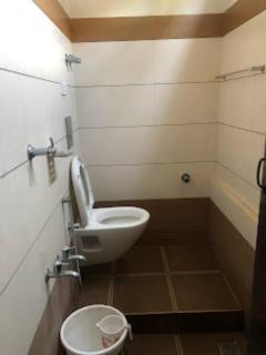 Redbell Suites Manjeri - Manjeri - 9
