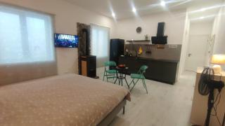 PALAIO FALIRO SUITE DELUX NEAR THE SEa - Athens - 8