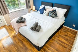 Pierocks Carver Entire house, Hot tub & WIFI - High Wycombe - 1