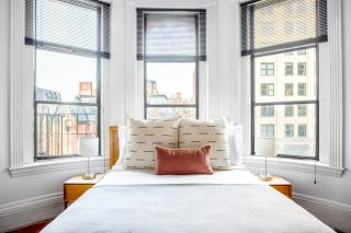 Back Bay Studio w Roofdeck nr Commons BOS-331 - 3