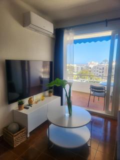 Casa Mercedes 2 bedroom apartment Where beach and city meet BY NAMASTE ELITE - Torremolinos - 5