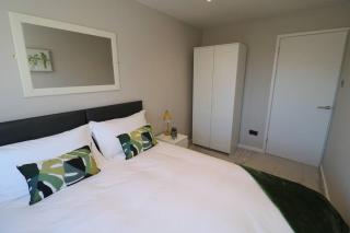 Welcoming 2 Bedroom Home with Driveway Parking - Morecambe - 3