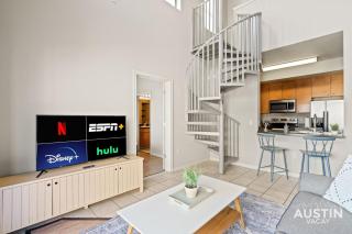 Cute and Comfy Apartment by The University of Texas - Austin - 1
