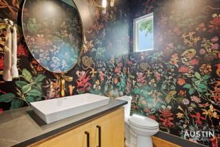 Modern Luxury Home - Minutes from Lady Bird Lake - Austin - 2