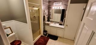 The FarmHouse Inn Guest House - 4