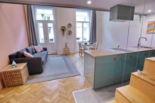Awesome Budapest Downtown Studio w Balcony & Free Private Parking - 4
