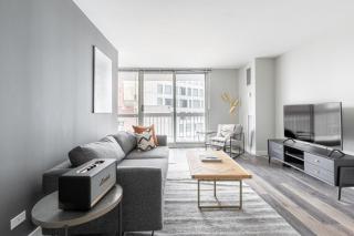 Gold Coast 1BR w Gym Pool nr Magnificent Mile CHI-221 - Chicago - 0
