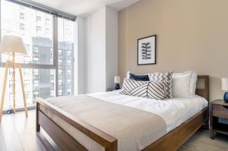 Loop 1BR w Gym Pool nr Chicago Riverwalk CHI-280 - Chicago - 1