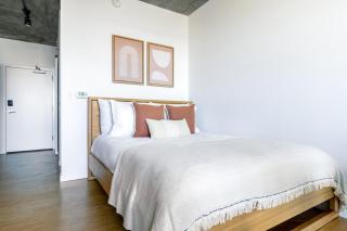 Lincoln Park Studio w WD Patio nr L CHI-328 - 3