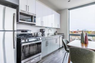 Logan Sq 2BR w Gym Roof 1 block to L CHI-373 - 2