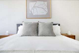 Lakeview 1BR w Gym Pool 1 block to Lincoln Park CHI-403 - 1