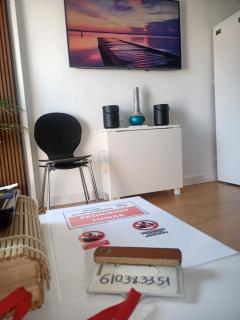 SWEET HOME BENALMADENA, Estudio con vistas al mar y excelente conexion wifi, para NO FUMADORES, con piscinas, Sea views, with swimming pools, completely renovated, ideal for older people, Bright with morning sun, No smoking - Benalmádena - 3