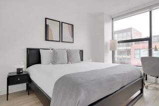W Loop Studio w Gym Pool in heart of Greektown CHI-539 - 3