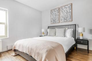 Gold Coast 1BR w Gym Lounge 1 block from L CHI-543 - 2