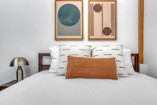 Lincoln Park 1BR w Lounge Roof Gym nr DePaul CHI-567 - 2