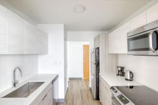 Streeterville 1BR w Deck Pool nr Beach CHI-586 - 4